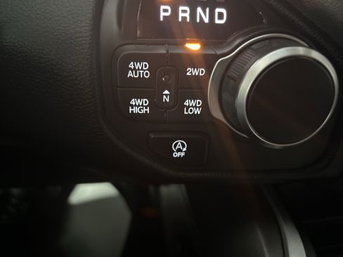 Used 2025 RAM 1500 Big Horn AWD/4WD image 23