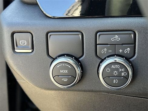 New 2026 GMC Sierra 1500 Elevation w/ LPO, Elevation Black Package image 16