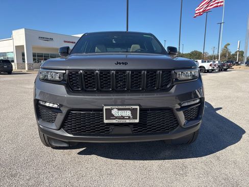 New 2025 Jeep Grand Cherokee Limited image 9