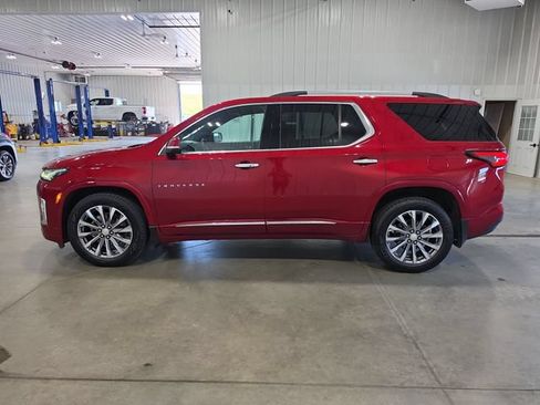 Used 2023 Chevrolet Traverse Premier AWD/4WD image 5