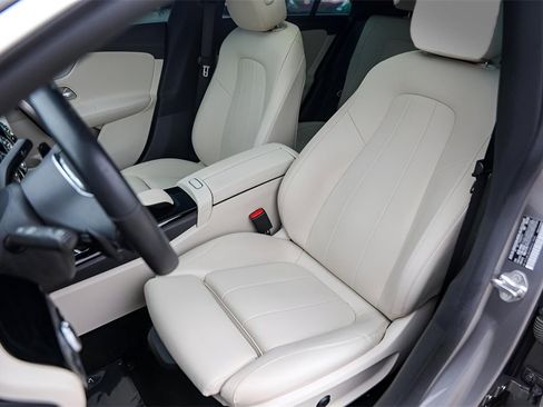 Used 2022 Mercedes-Benz CLA 250 image 10