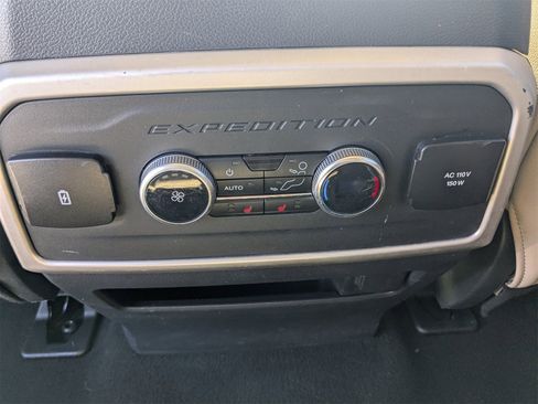 Used 2024 Ford Expedition Max Limited image 16