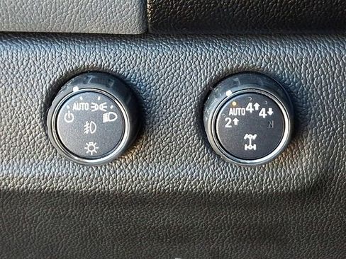 Used 2019 Chevrolet Colorado Z71 image 26