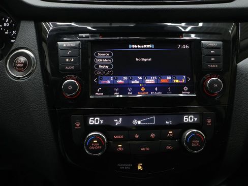 Used 2021 Nissan Rogue Sport SV AWD/4WD image 22
