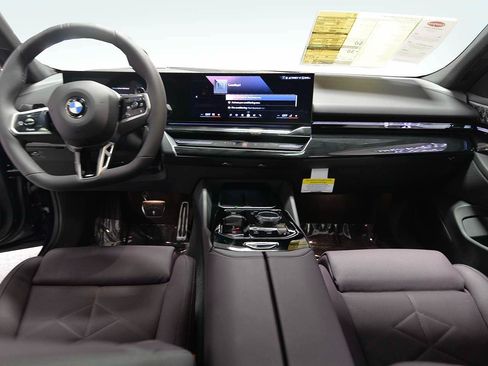 New 2026 BMW 530i xDrive w/ M Sport Package AWD/4WD image 13