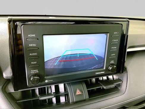 Used 2022 Toyota RAV4 XLE FWD image 14