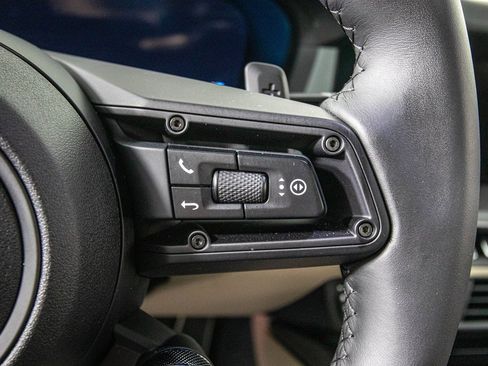 Used 2025 Porsche 911 Carrera image 18