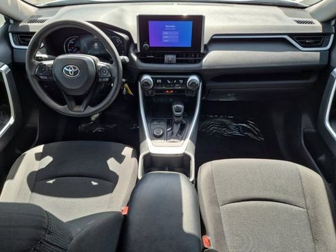 Used 2024 Toyota RAV4 LE image 9