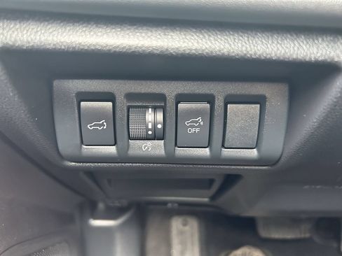 Used 2025 Subaru Outback Onyx Edition AWD/4WD image 19