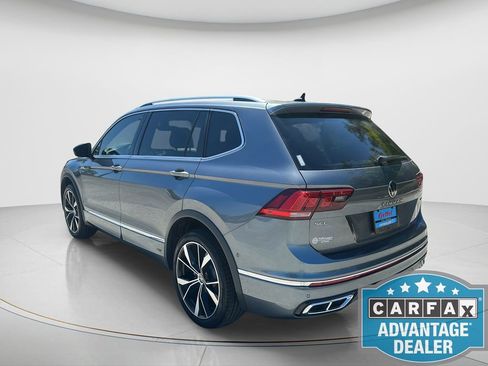 Certified 2024 Volkswagen Tiguan SEL R-Line image 3