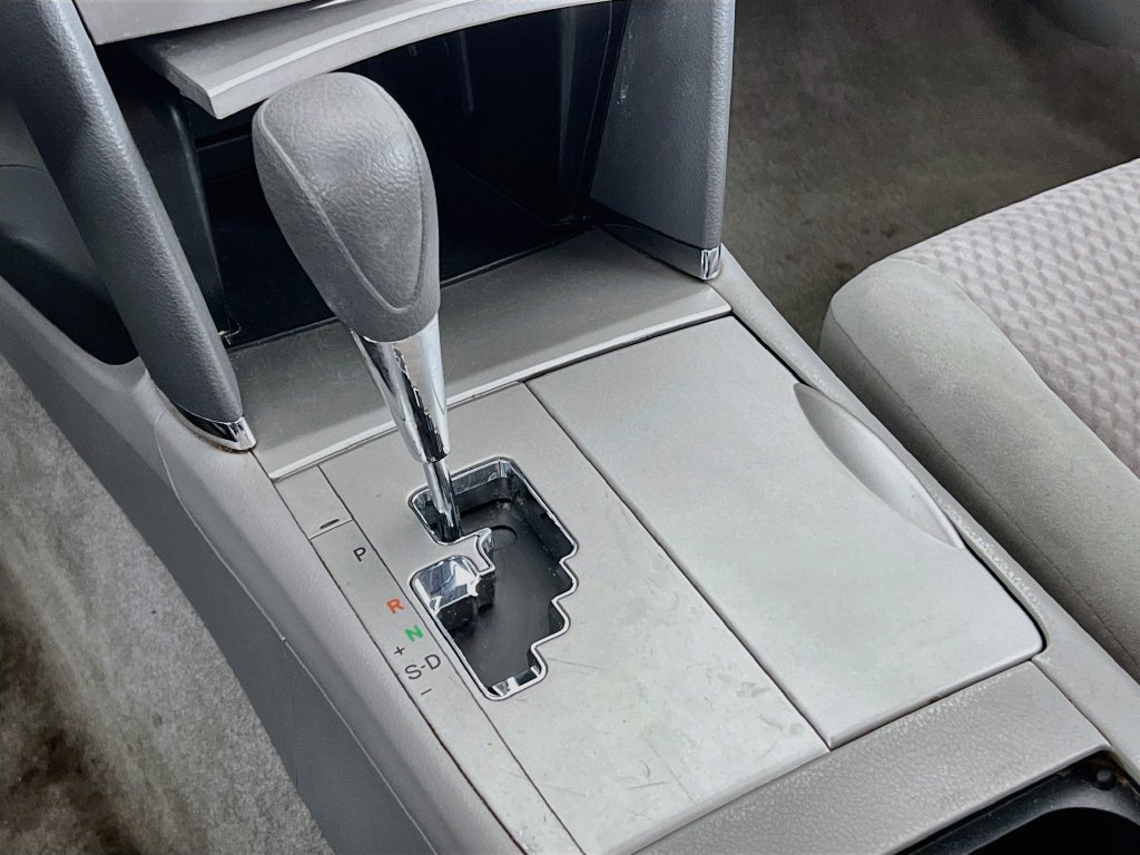 Used 2010 Toyota Camry FWD image 18