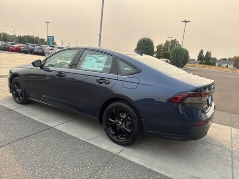 New 2025 Honda Accord SE image 11