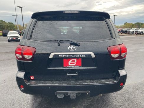 Used 2020 Toyota Sequoia Limited w/ Safety & Convenience Package image 6