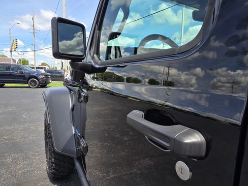 Used 2023 Jeep Wrangler Unlimited w/ Cold Weather Group AWD/4WD image 42