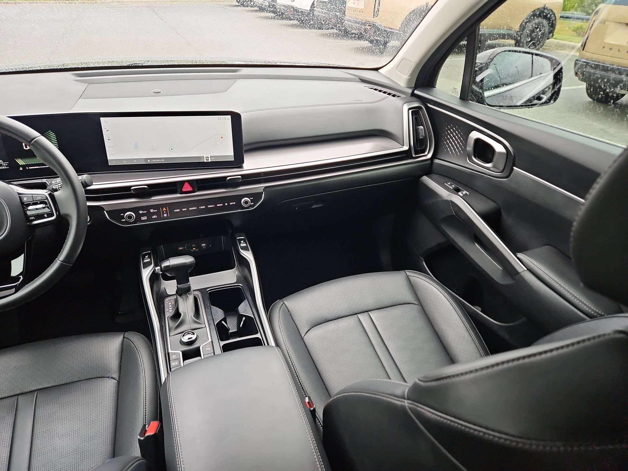 Used 2025 Kia Sorento S w/ Panoramic Sunroof Package FWD image 11