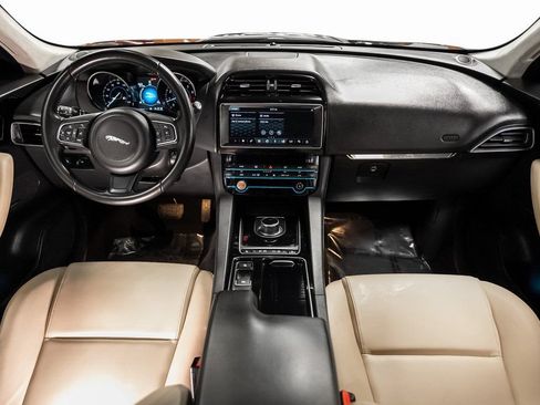 Used 2020 Jaguar F-PACE Premium AWD/4WD image 42