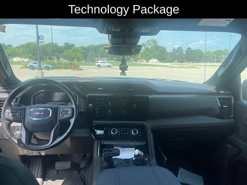 Used 2023 GMC Sierra 1500 AT4 w/ Technology Package AWD/4WD image 13