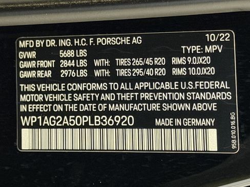 Certified 2023 Porsche Macan S image 26