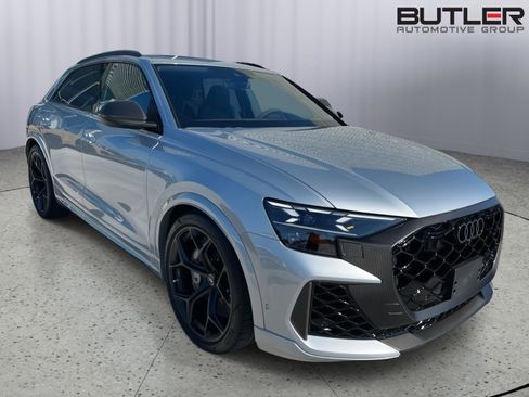 Used 2025 Audi RS Q8 performance image 3