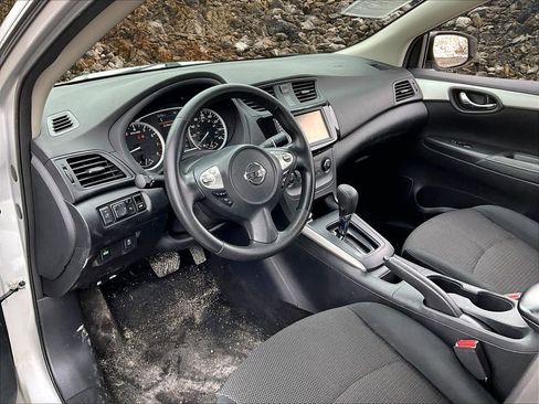 Used 2019 Nissan Sentra S image 11