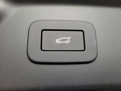 New 2026 Land Rover Range Rover Velar Dynamic SE AWD/4WD image 29