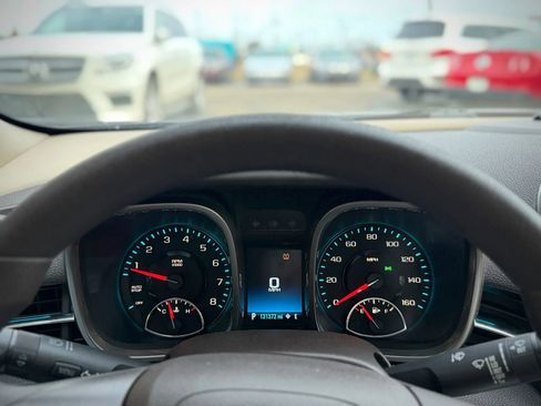 Used 2015 Chevrolet Malibu LT w/ Power Convenience Package image 11