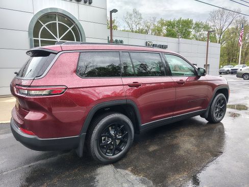 New 2026 Jeep Grand Cherokee L 4WD image 15