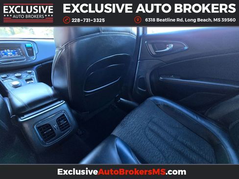 Used 2015 Chrysler 200 S w/ Comfort Group image 35