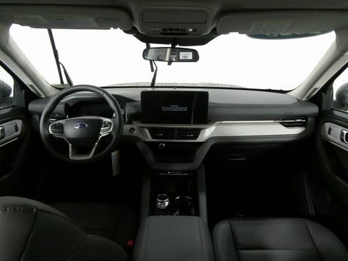 New 2025 Ford Explorer Active w/ Active Comfort Package image 31