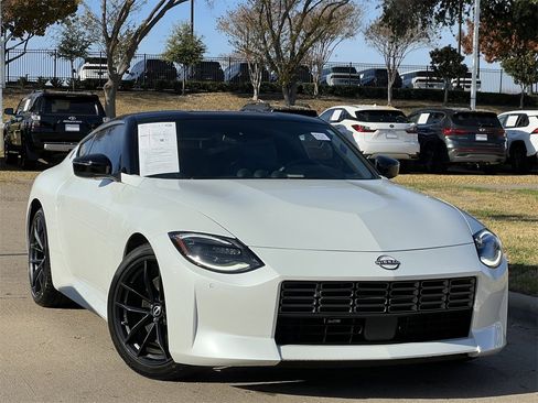 Certified 2024 Nissan Z Performance w/ Floor Mat Package image 2