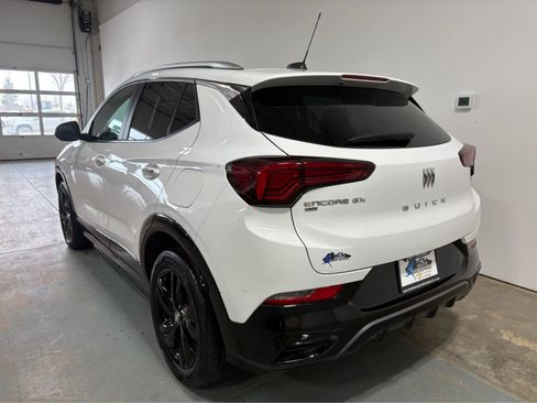 Certified 2024 Buick Encore GX Sport Touring AWD/4WD image 3