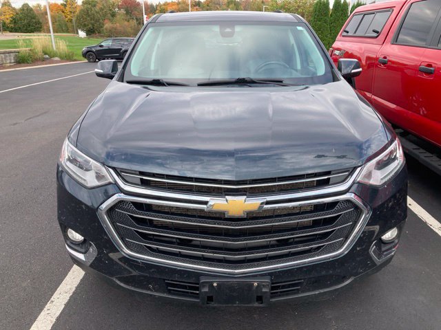 Used 2020 Chevrolet Traverse LT w/ Driver Confidence II Package AWD/4WD image 2