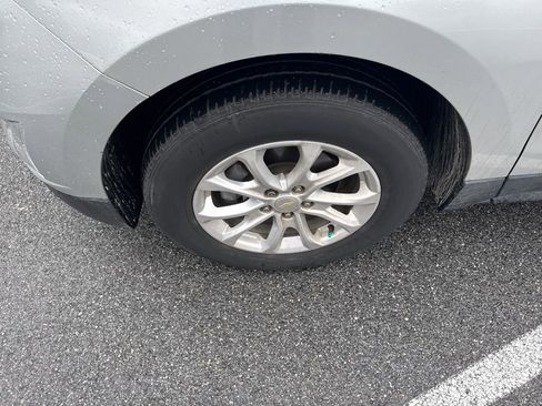 Used 2020 Chevrolet Equinox LS w/ LS Convenience Package image 12