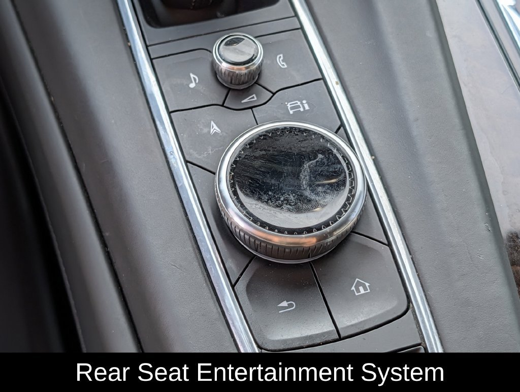 Used 2022 Cadillac Escalade Premium Luxury Platinum w/ Heavy-Duty Trailer Package AWD/4WD image 16