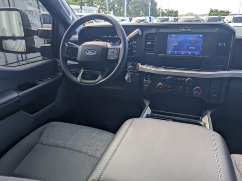 Used 2025 Ford F250 XLT w/ FX4 Off-Road Package AWD/4WD image 21