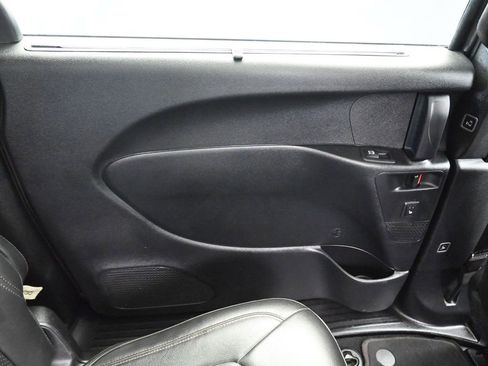 Used 2020 Chrysler Pacifica Touring-L image 56