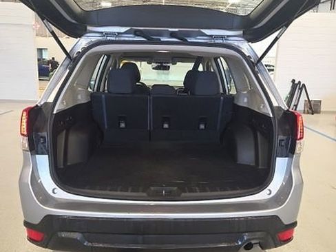 Used 2021 Subaru Forester image 6