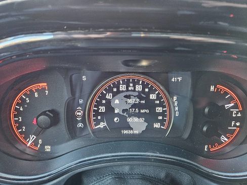 Used 2024 Dodge Durango SXT image 10