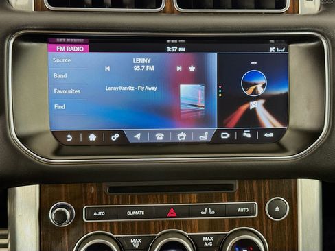 Used 2017 Land Rover Range Rover Supercharged AWD/4WD image 16