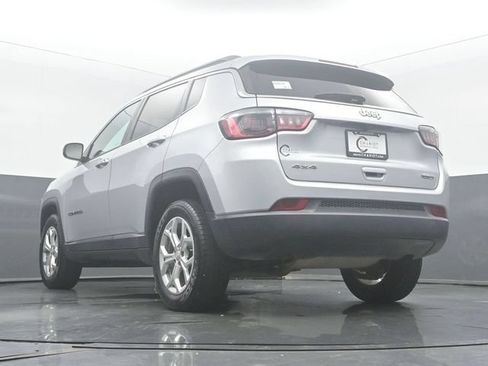 Used 2024 Jeep Compass Latitude AWD/4WD image 45