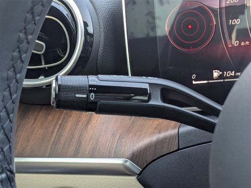 Used 2022 Mercedes-Benz C 300 Sedan image 34