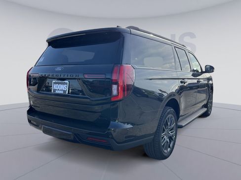 New 2026 Ford Expedition Max Platinum image 7
