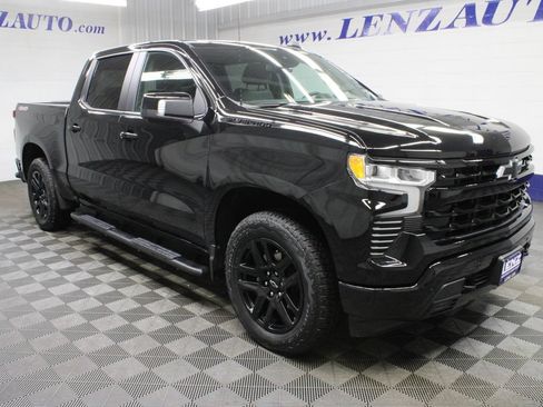 Used 2025 Chevrolet Silverado 1500 RST w/ Convenience Package II AWD/4WD image 3