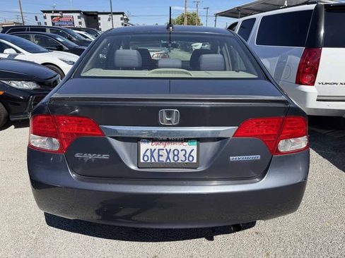 Used 2010 Honda Civic Hybrid Sedan image 4