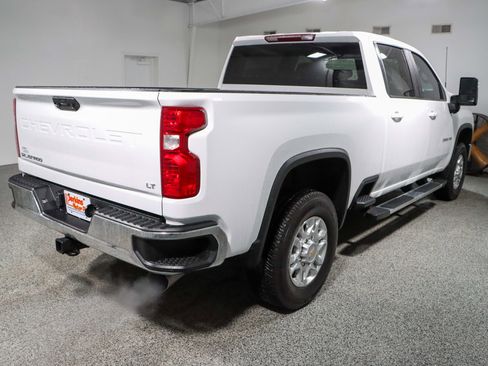 Used 2024 Chevrolet Silverado 2500 LT AWD/4WD image 7