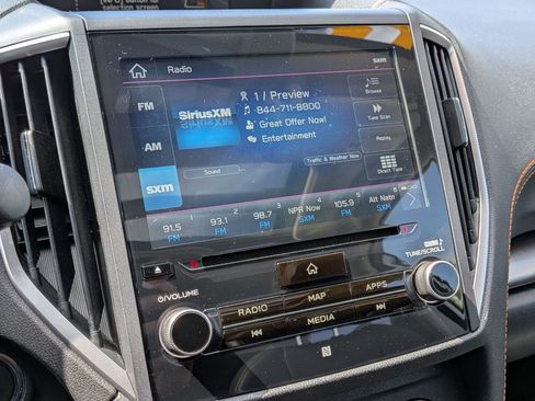 Used 2019 Subaru Crosstrek 2.0i Limited w/ Moonroof Package w/Navigation AWD/4WD image 17
