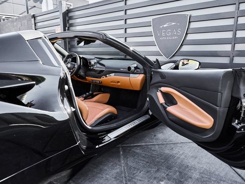 Used 2022 Ferrari F8 Tributo RWD image 30