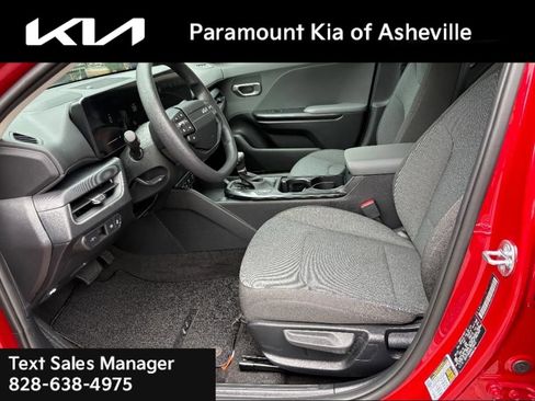 New 2025 Kia K4 LXS image 15