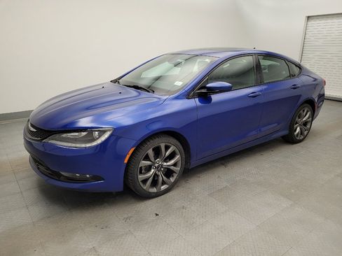 Used 2016 Chrysler 200 S w/ Navigation & Sound Group I image 2