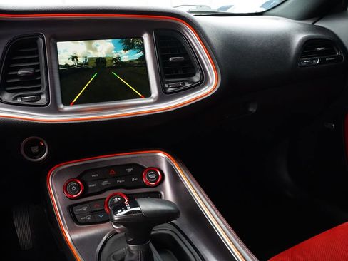 Used 2018 Dodge Challenger R/T Scat Pack image 5